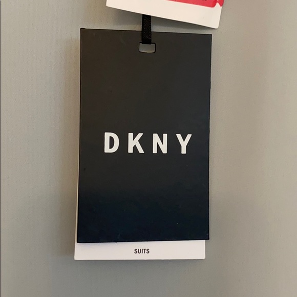 NWT DKNY sleeveless top - Picture 2 of 5